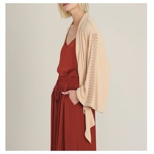 Hello Nite! Luxe Embroidered Kimono in Camel Size S